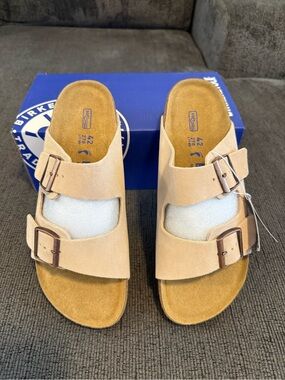 Birkenstock Arizona Suede Clogs in Sand
NOT FOR SALE